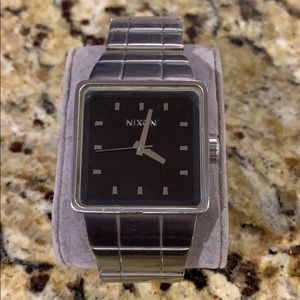 Nixon watch